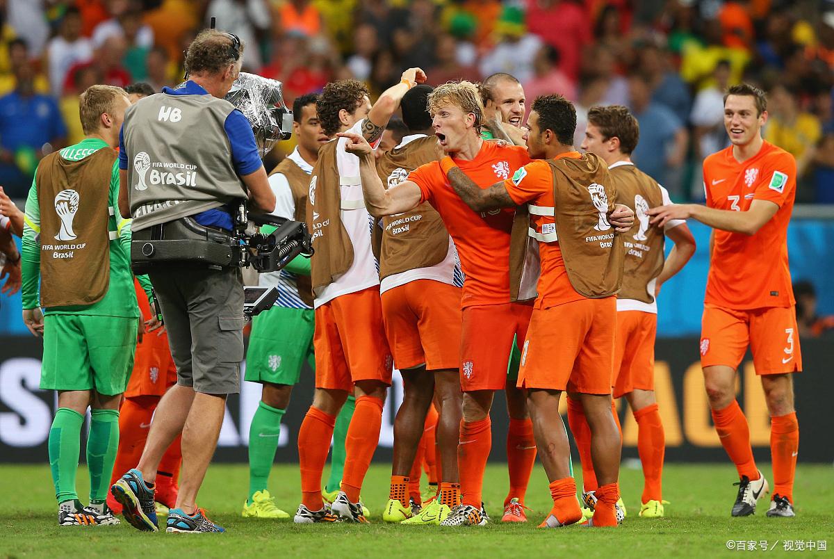 芬兰队在比赛中大胜对手，晋级下一轮