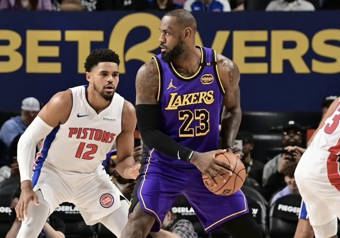 湖人遭快船逆转，詹姆斯状态犹佳