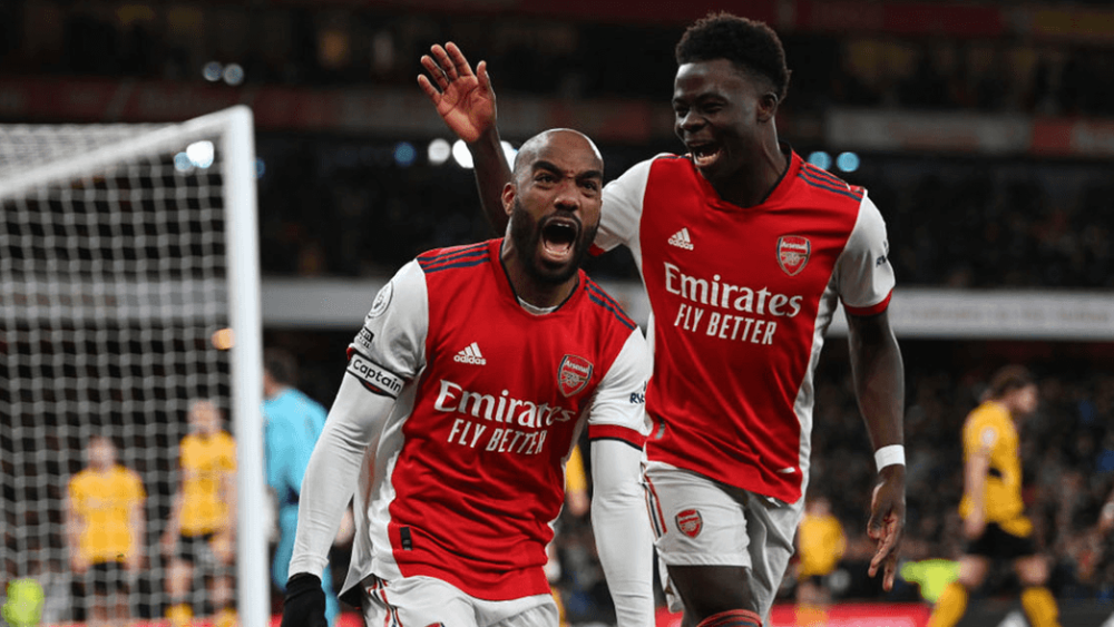 包含莱昂亚尔迪尼抽射破门，佛罗伦萨客场连胜晋级的词条